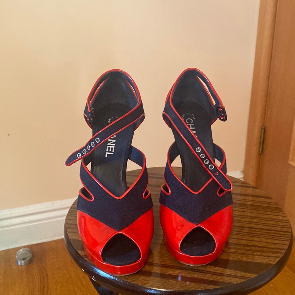 In excellent condition, wore few times, size 39